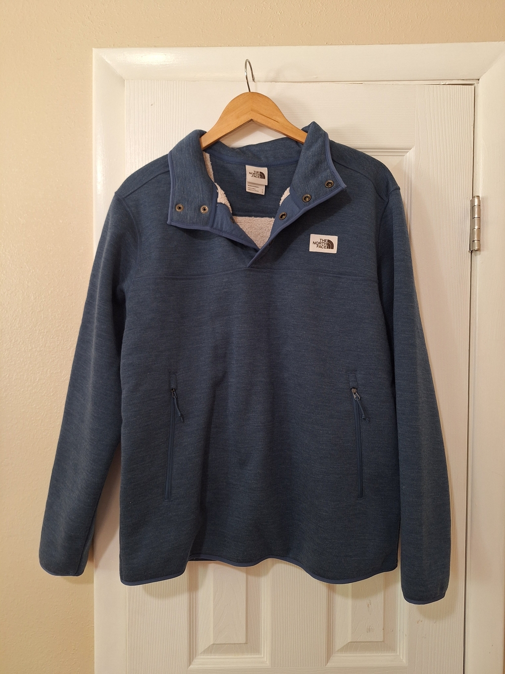 The North Face Men’s Slate Blue Sherpa Patrol 1/4- Snap Pullover Size L